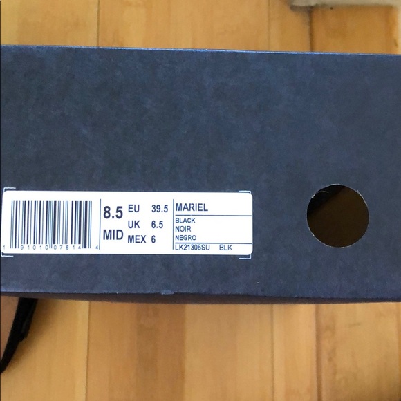 KENNETH COLE - black suede pumps - Picture 4 of 6